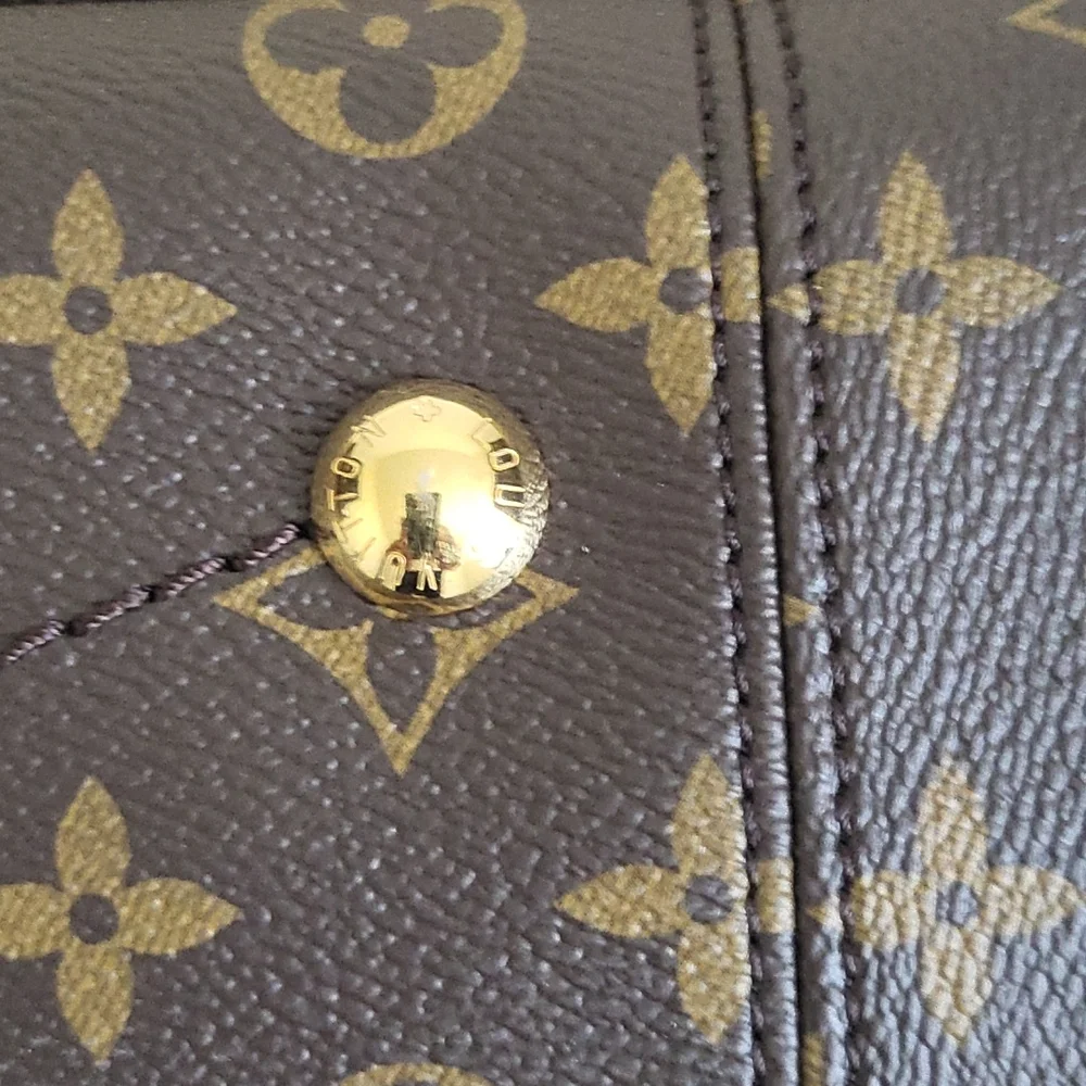 Authentic Louis Vuitton - Picture 3 of 10